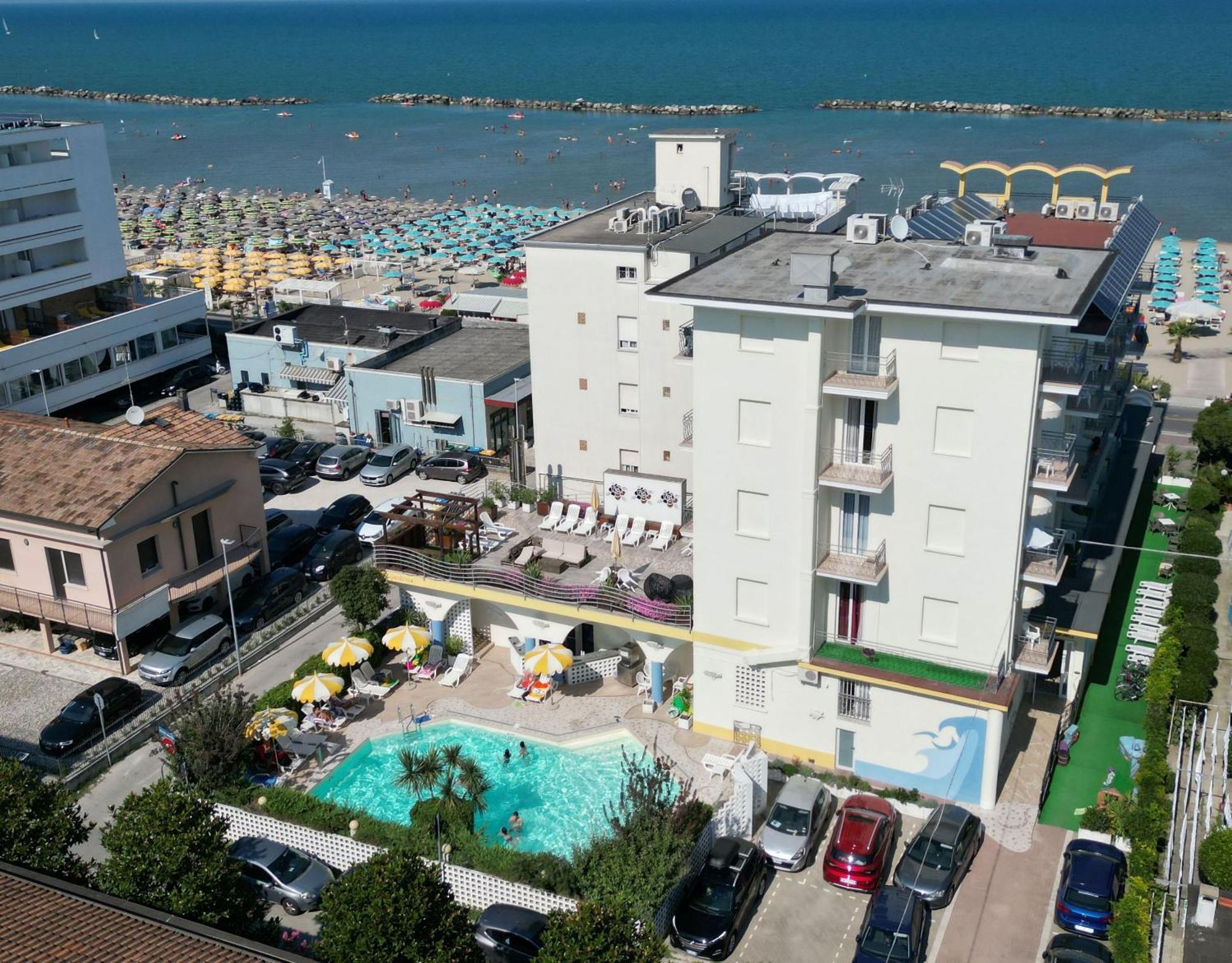 בלריה-איגאה מרינה Hotel Gardenia מראה חיצוני תמונה